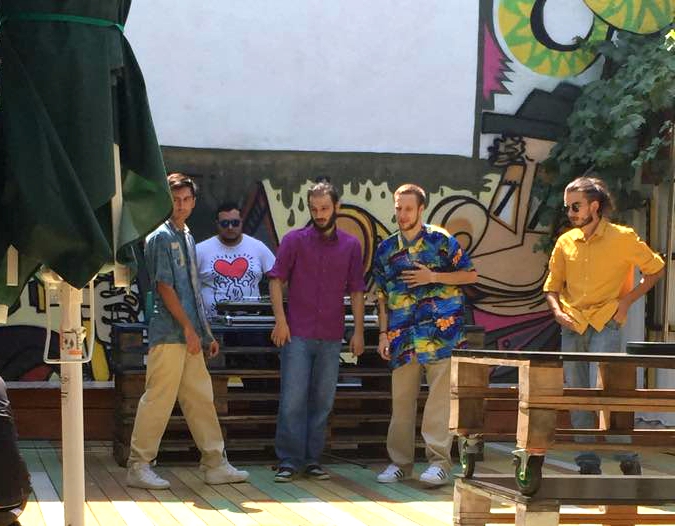 dj-antenna-and-frontline-crew