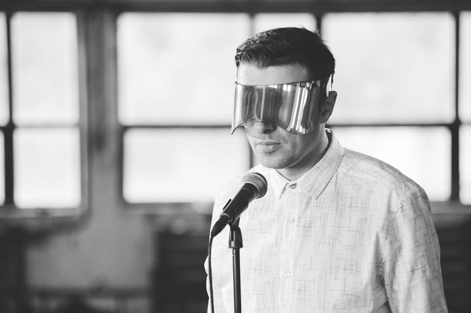 Cornel intr-Un Nou Univers